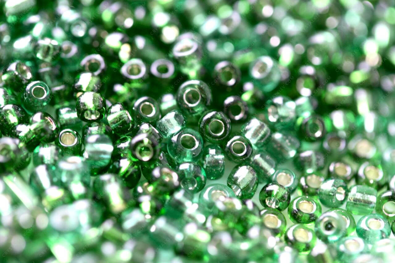 Бісер (намистина) Emerald 1.9mm